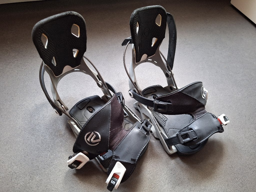 FLOW snowboard bindingen, Ophalen, Zo goed als nieuw, Bindingen