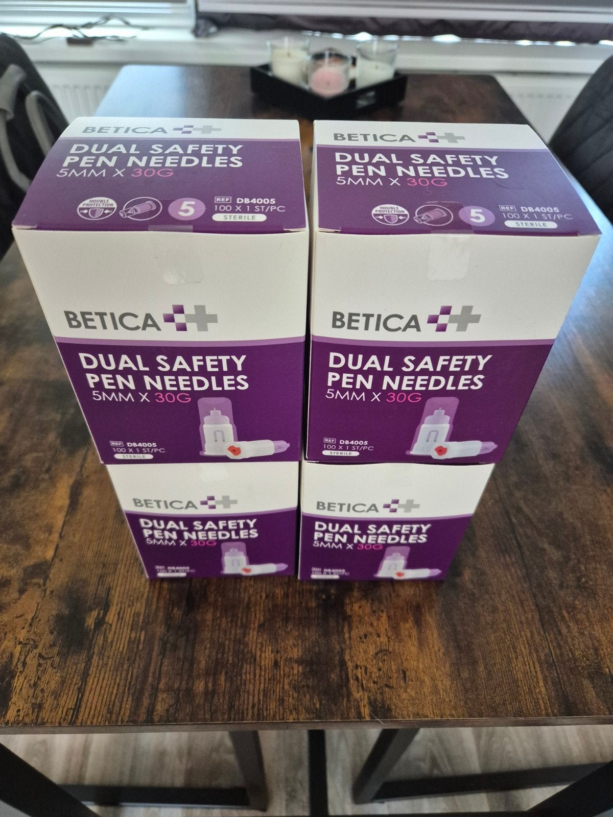 Te koop 4 dozen insuline naaldjes  Betica, Ophalen