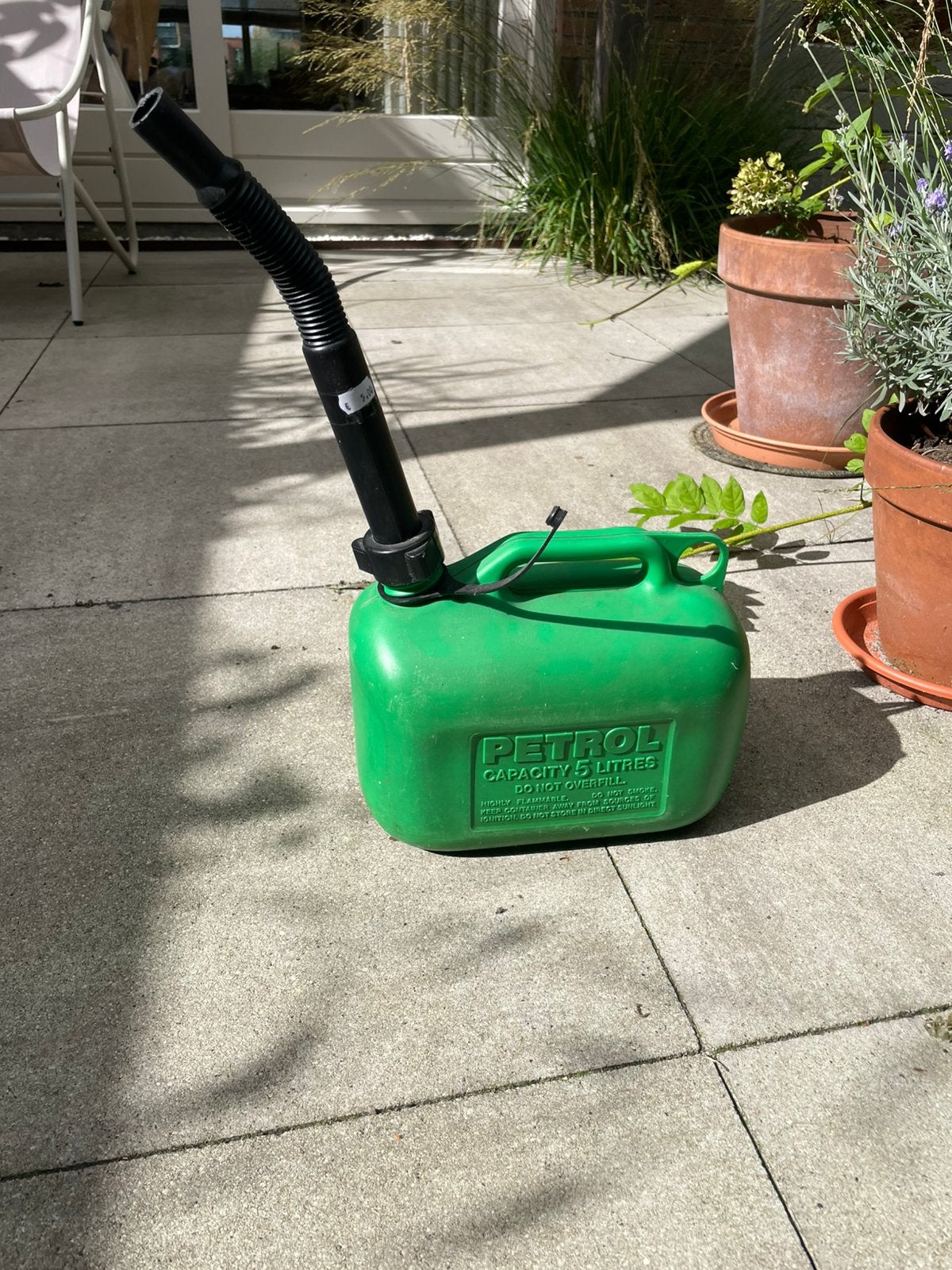Brandstoftank jerrycan 5 liter met schenktuit, Ophalen, Zo goed als nieuw