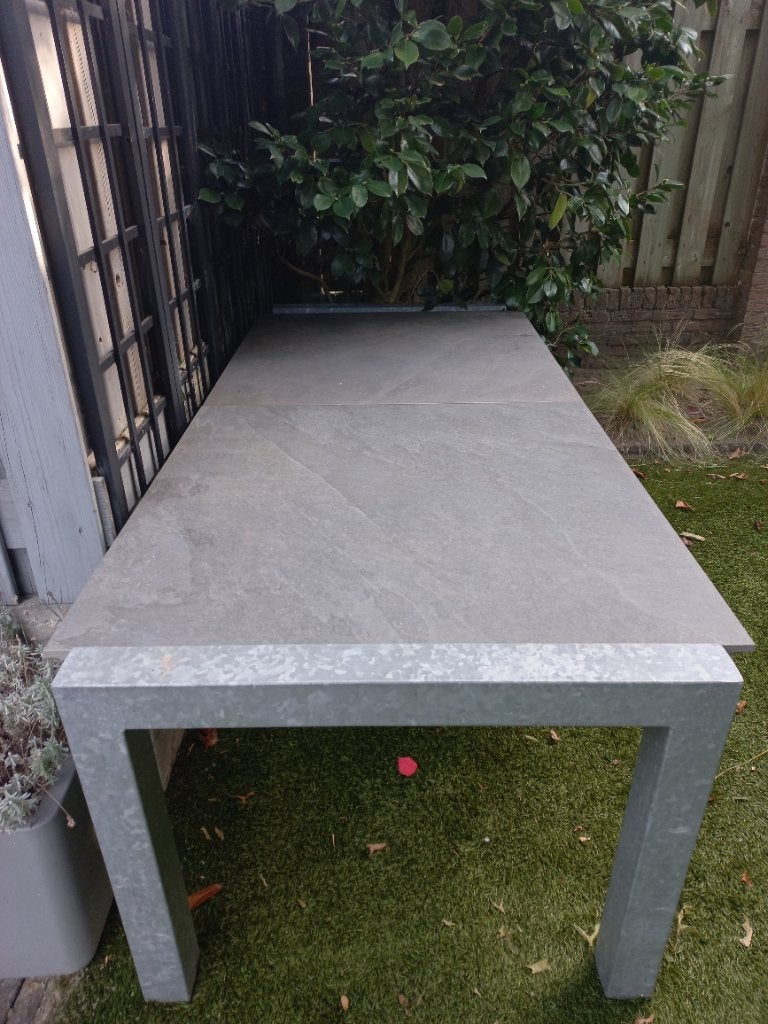 Tuintafel 2.20 x 1 meter vaste prijs € 50, Ophalen, Gebruikt, Rechthoekig, Rvs