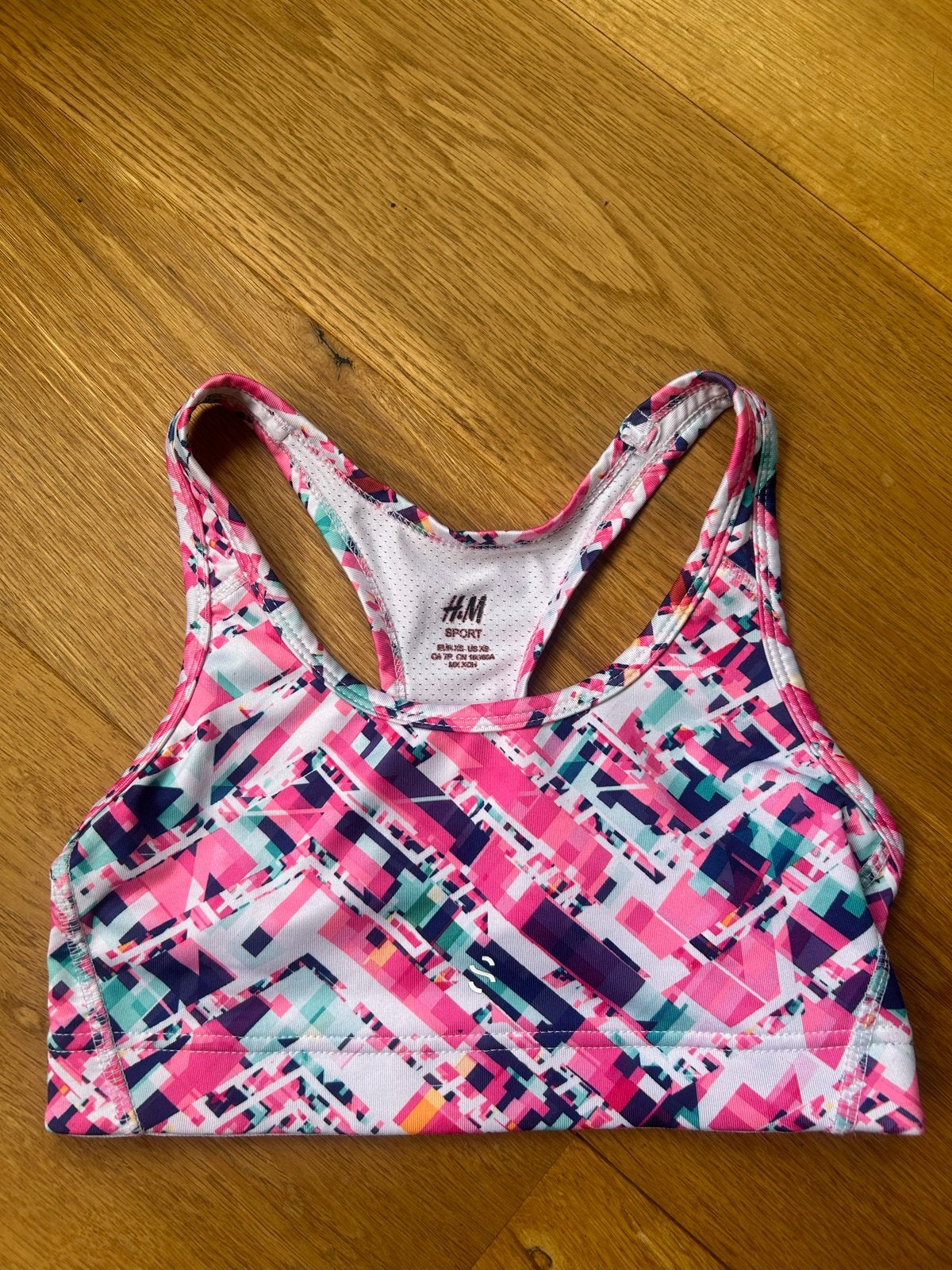 H&M Sport sportbeha XS, Kleding | Dames, Meerkleurig, Ophalen of Verzenden, Maat 34 (XS) of kleiner, Fitness of Aerobics