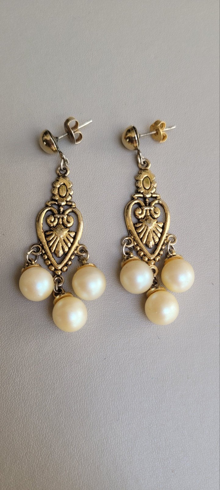 Vintage oorbellen met parel, Ophalen of Verzenden, Overige materialen, Oorbellen, Verguld