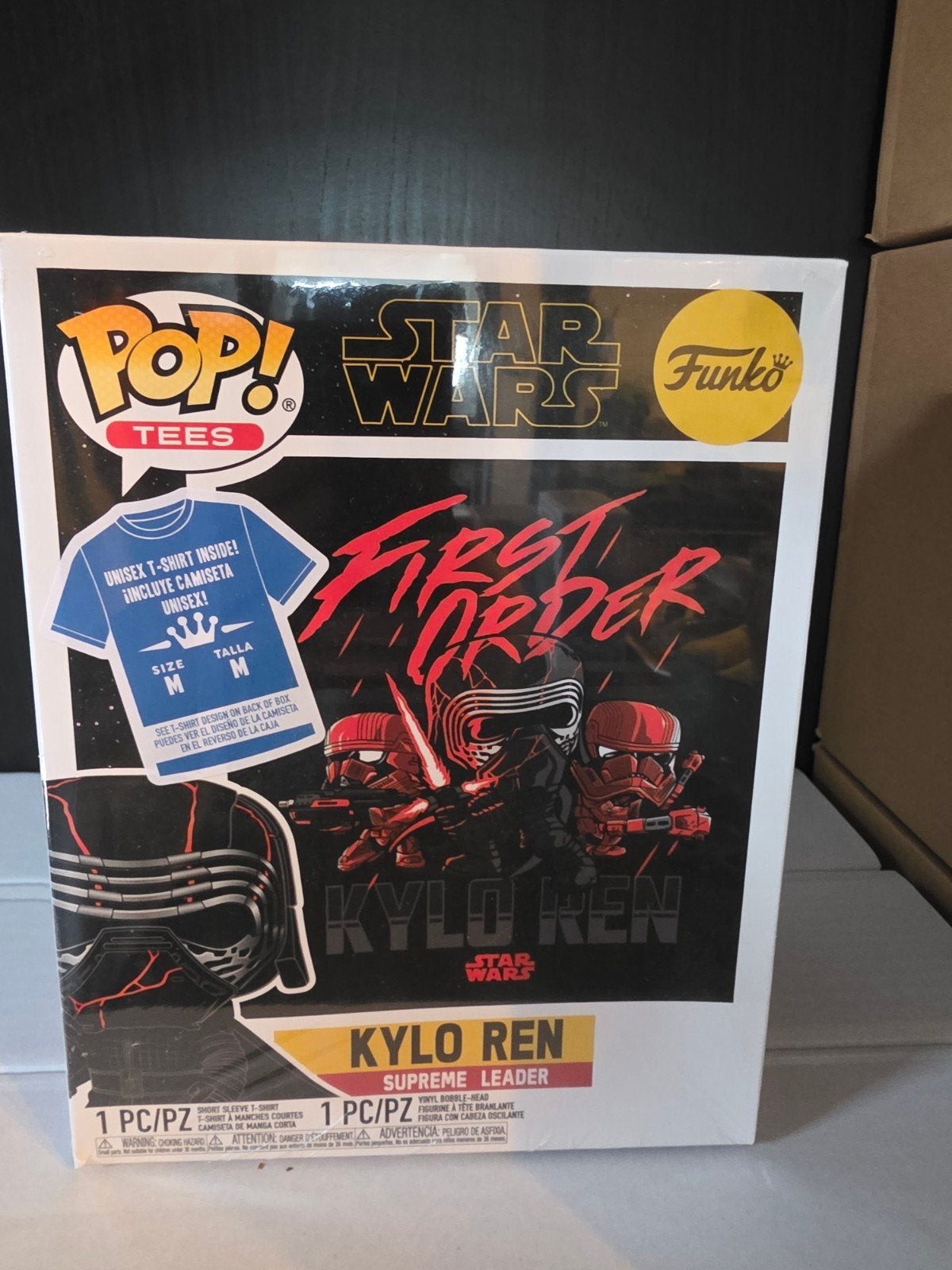 Funko Pop! Tees Star Wars Kylo Ren T-shirt & Figuur M, Ophalen of Verzenden, Nieuw, Gebruiksvoorwerp