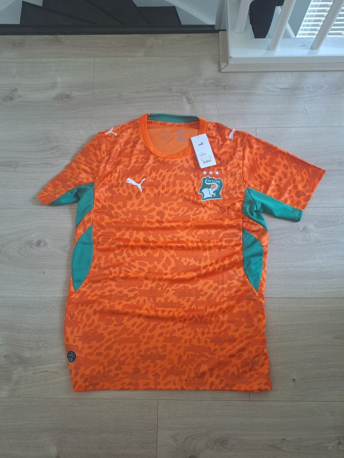 Puma Ivoorkust Thuisshirt 2022/2023 - Maat M, Kleding | Heren, T-shirts, Puma, Maat 48/50 (M), Nieuw, Oranje