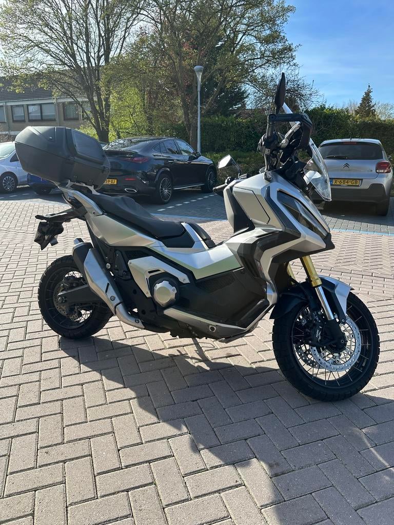 Honda X-ADV 750 2021 –Vol opties– Slechts 9.200 km –Topstaat, Motoren, Scooter, Particulier, Automaat