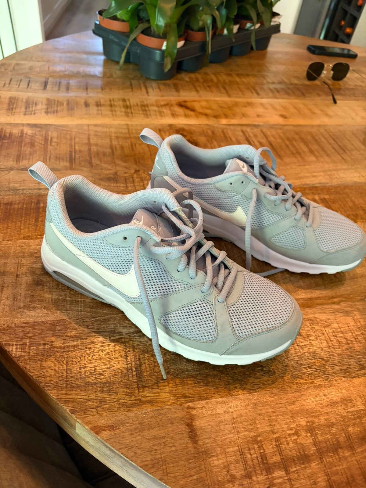 Nike schoenen, Ophalen of Verzenden, Zo goed als nieuw, Sneakers of Gympen