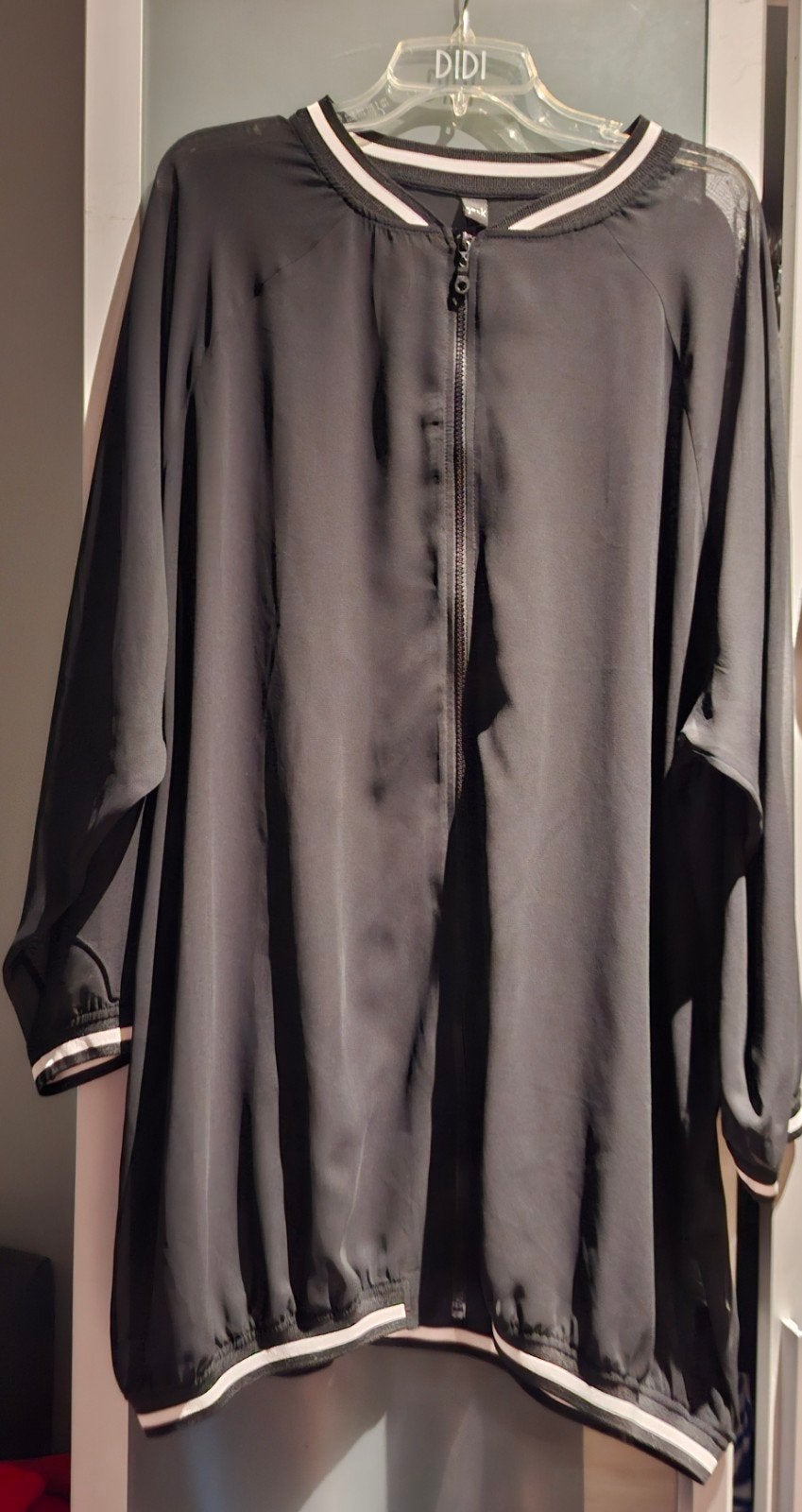 Nieuwe Yoek vest van mesh, maat XXL (54/56) met stevige rits, Kleding | Dames, Ophalen of Verzenden, Nieuw, Zwart, Trui of Vest