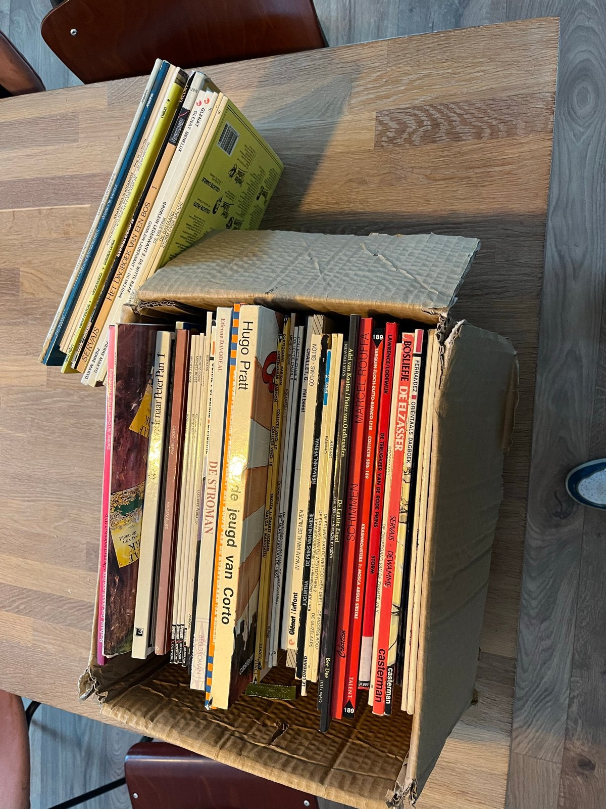 Grote doos met diverse stripboeken, Boeken, Meerdere stripboeken, Ophalen, Gelezen