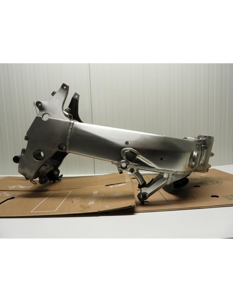 GSXR600 1997 - 2000 Suzuki Frame D1-42365