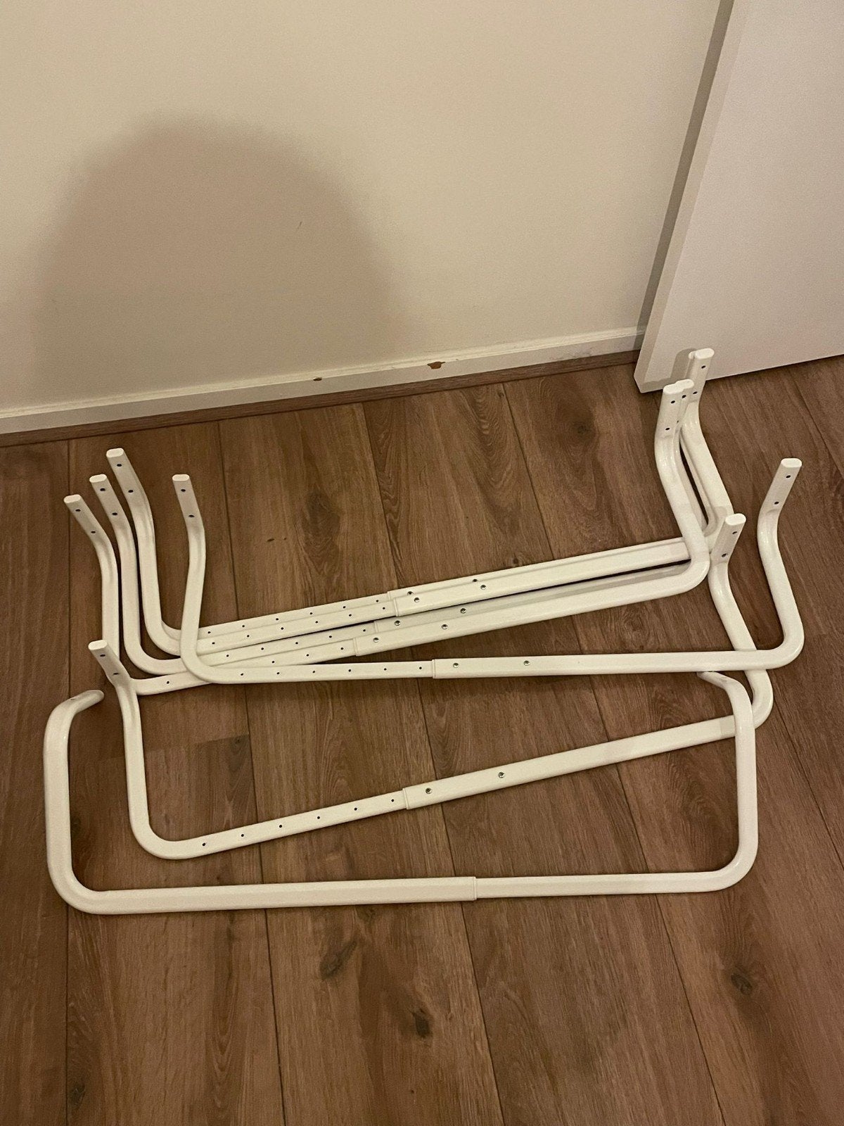 IKEA kledingroedes, Ophalen, Hout
