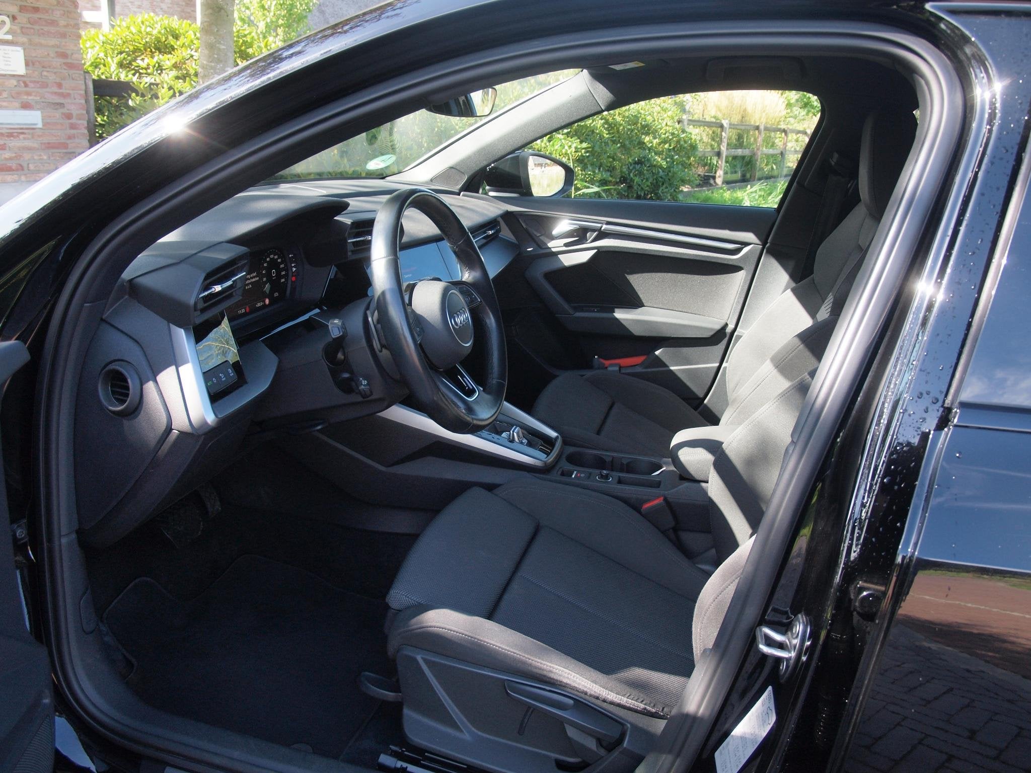 Audi A3 Sportback 40 TFSI e Business edition | Apple Carplay, Dealer onderhouden, Stof, Gebruikt, 4 cilinders