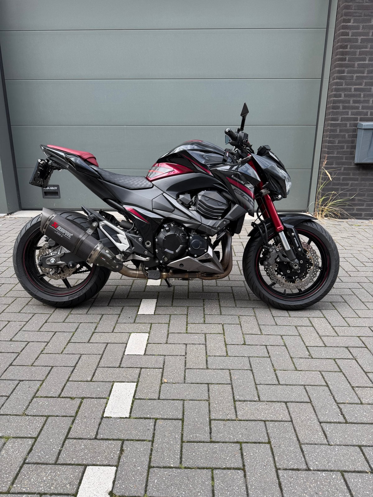 Kawasaki Z800 ABS - Sugomi, Akrapovic (z900, z750, z1000), Motoren, Motoren | Kawasaki, 4 cilinders, Motorrijbewijs A, Gebruikt