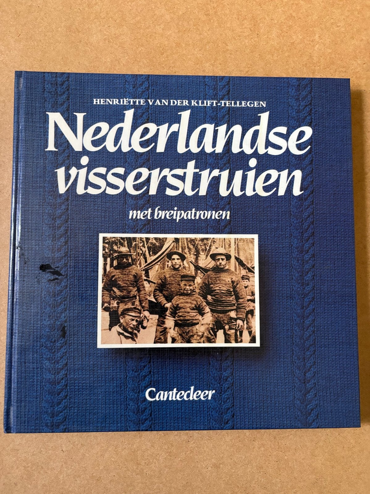 Nederlandse visserstruien - Henriëtte van d, Ophalen of Verzenden, Zo goed als nieuw, Breien, Patroon of Boek