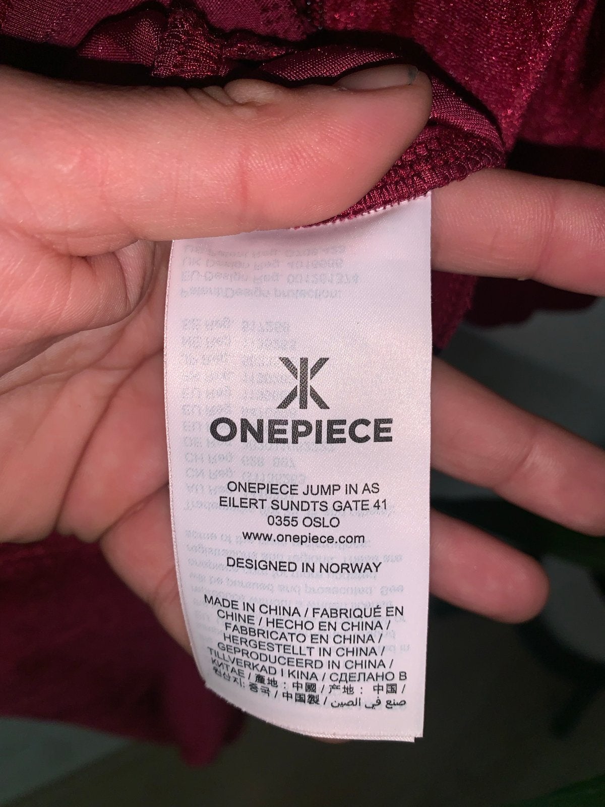 OnePiece fluwelen jumpsuit bordeauxrood maat XL NIEUW, Kleding | Dames, Ophalen of Verzenden, Zo goed als nieuw, Maat 46/48 (XL) of groter