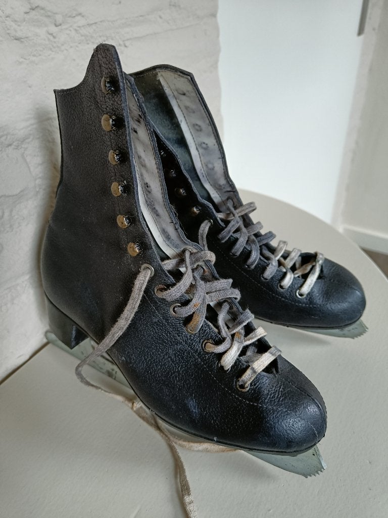 Vintage Zwarte Kunstschaatsen, Ophalen of Verzenden, Gebruikt, Kunstschaatsen, Overige merken