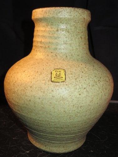 Vest Keramiek Gouda - van Woerden - C12 vaas, Antiek en Kunst, Antiek | Keramiek en Aardewerk, Ophalen of Verzenden