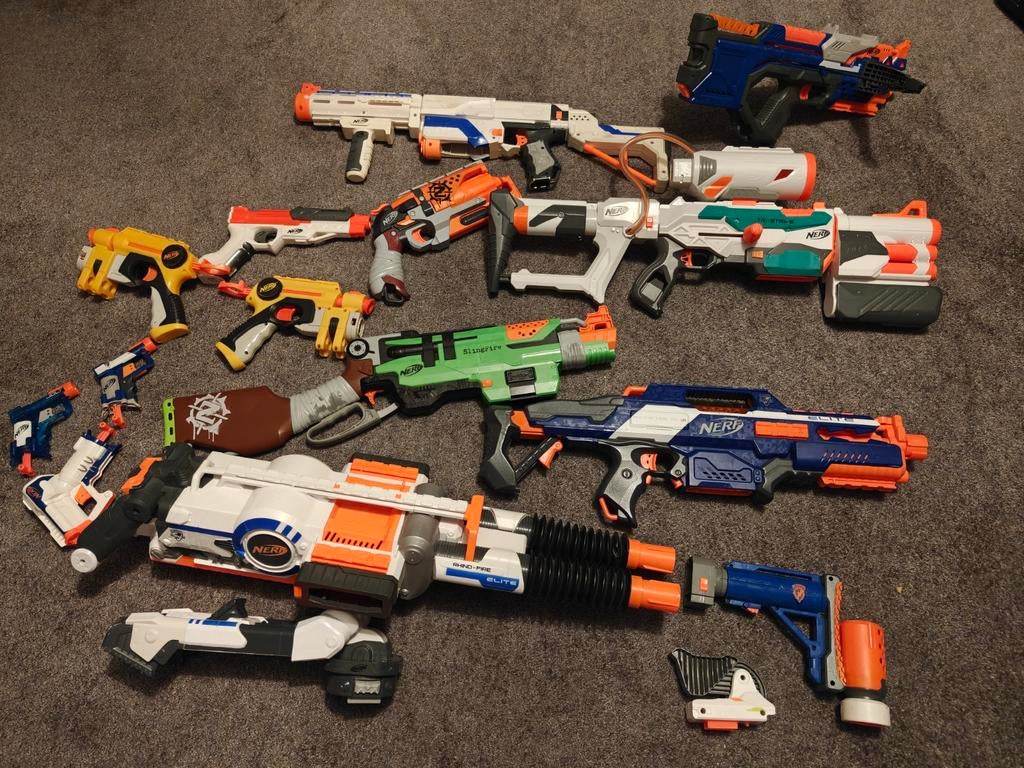 Grote Nerf collectie - Diverse blasters en accessoires, Kinderen en Baby's, Ophalen of Verzenden, Gebruikt, Jongen of Meisje