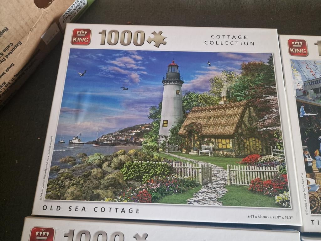 King 1000 stukjes puzzels: Cottage, Monastry, Titanic, Ophalen, 500 t/m 1500 stukjes, Zo goed als nieuw, Legpuzzel