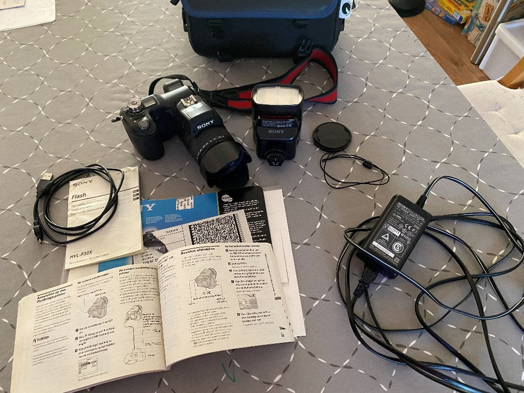 Sony F828 digitale camera met flitser, Ophalen of Verzenden, Gebruikt, Sony, 8 keer of meer