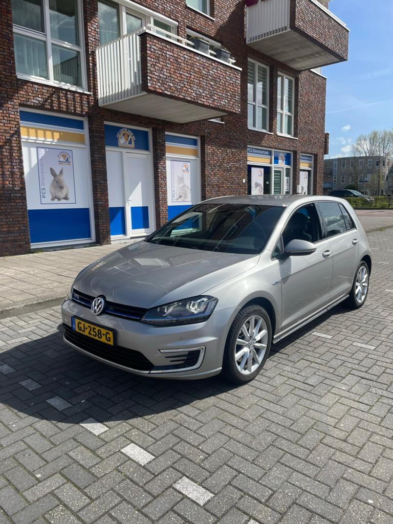 Volkswagen Golf 1.4 TSI Phev 150KW GTE 5D 2015 Grijs, Auto's, Volkswagen, 4 cilinders, 1395 cc, 1499 kg, 149 pk