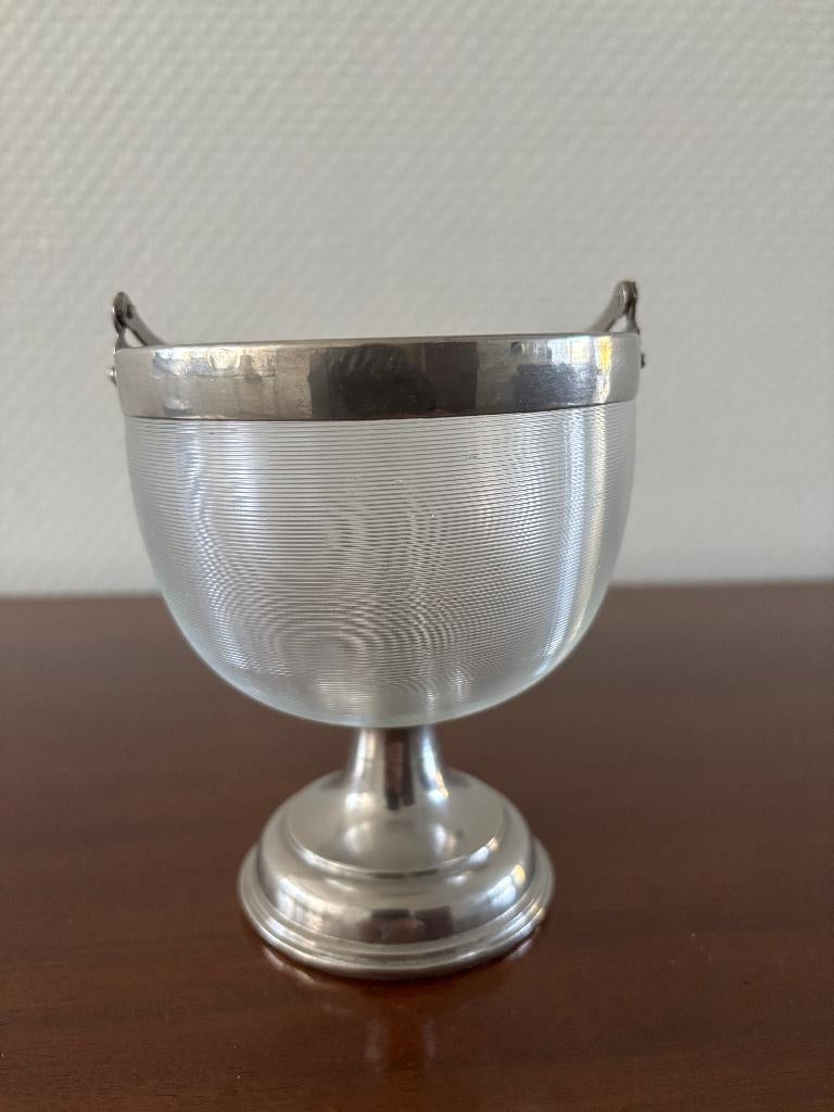 Fries draadglas suikerpot / bonbonschaal met handvat., Antiek en Kunst, Antiek | Glas en Kristal, Ophalen of Verzenden