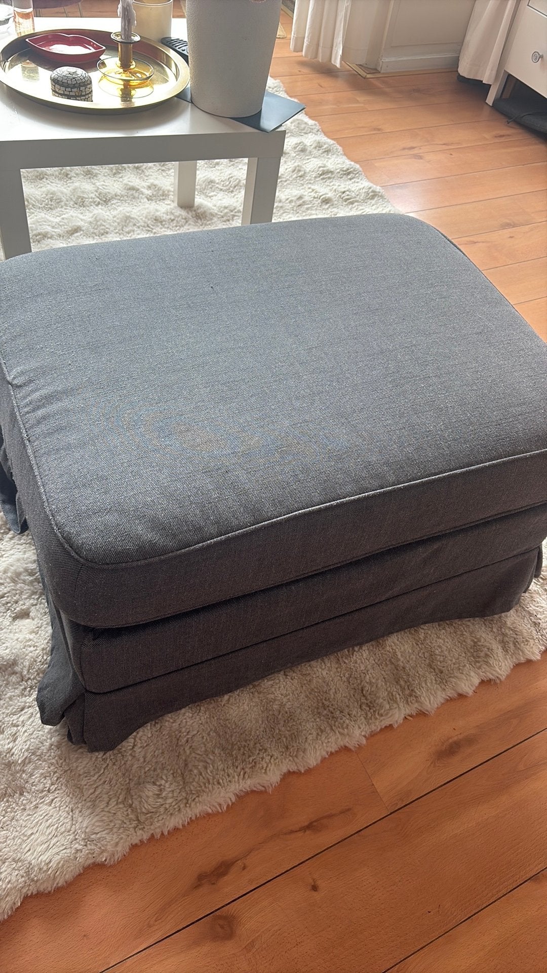 Nette IKEA Hocker met opslagplaats, Ophalen of Verzenden, Zo goed als nieuw, Rechthoekig, 75 tot 100 cm