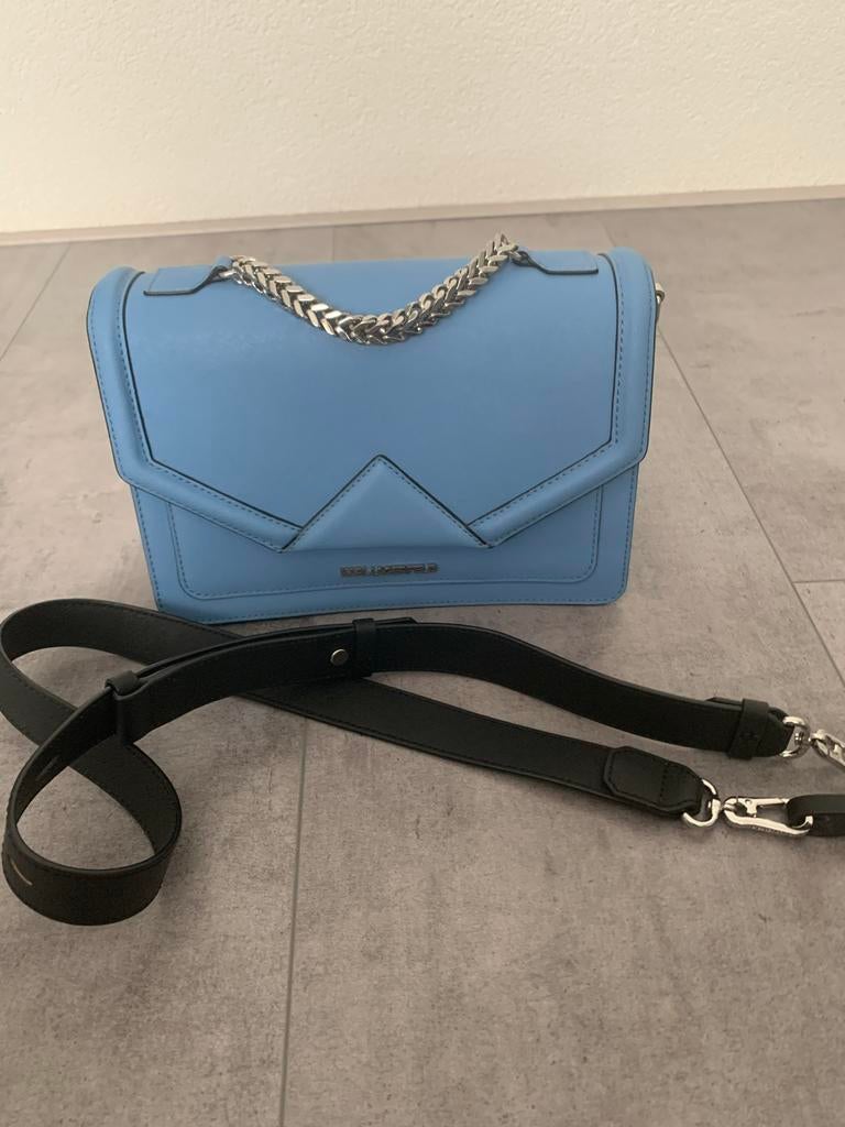 Karl Lagerfeld schoudertasje lichtblauw, Sieraden, Tassen en Uiterlijk, Tassen | Damestassen, Ophalen of Verzenden, Gebruikt, Blauw