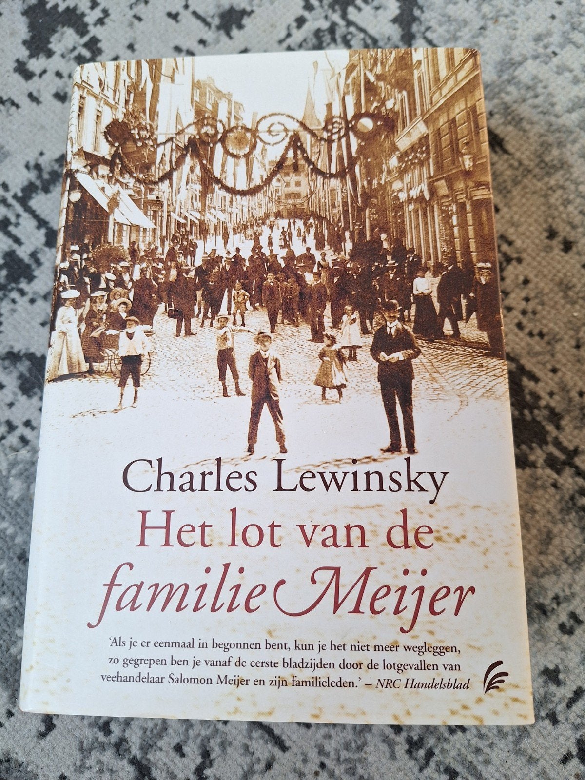Charles Lewinsky - Het lot van de familie Meijer, Ophalen of Verzenden, Zo goed als nieuw, Charles Lewinsky