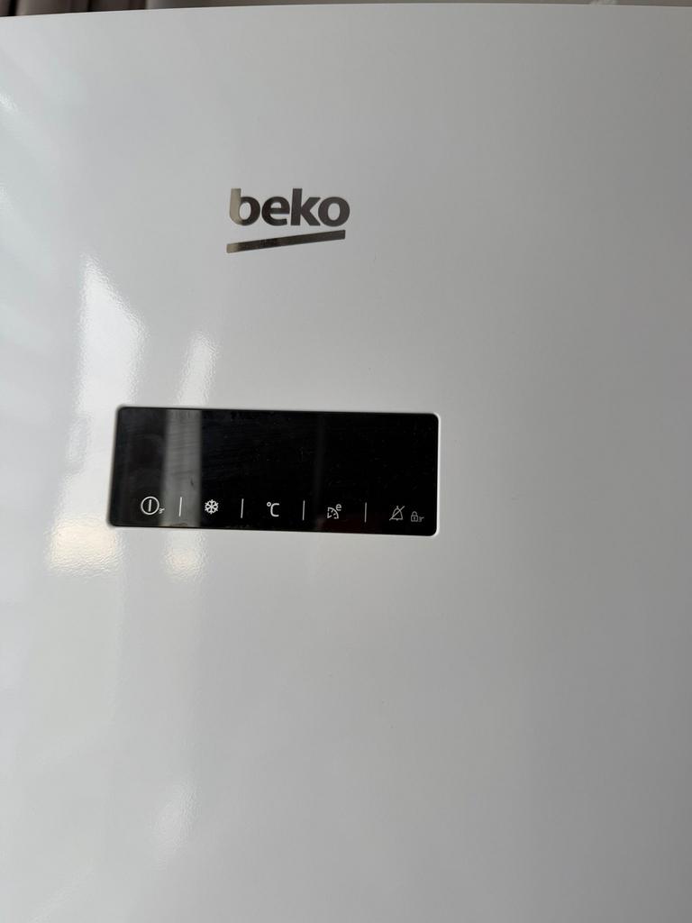 Beko Vrieskast - Zo goed als nieuw, Witgoed en Apparatuur, Vriezers en Diepvrieskisten, Minder dan 60 cm, 160 cm of meer, Zo goed als nieuw