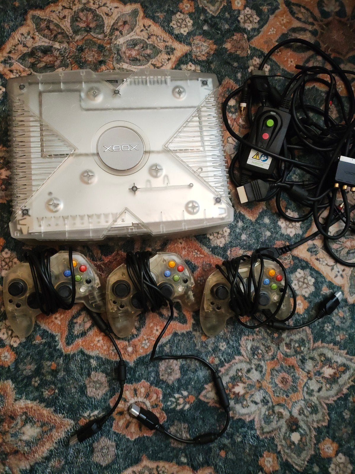 Crystal Xbox met 3 controllers en kabels, Spelcomputers en Games, Spelcomputers | Xbox Original, Ophalen of Verzenden, Gebruikt