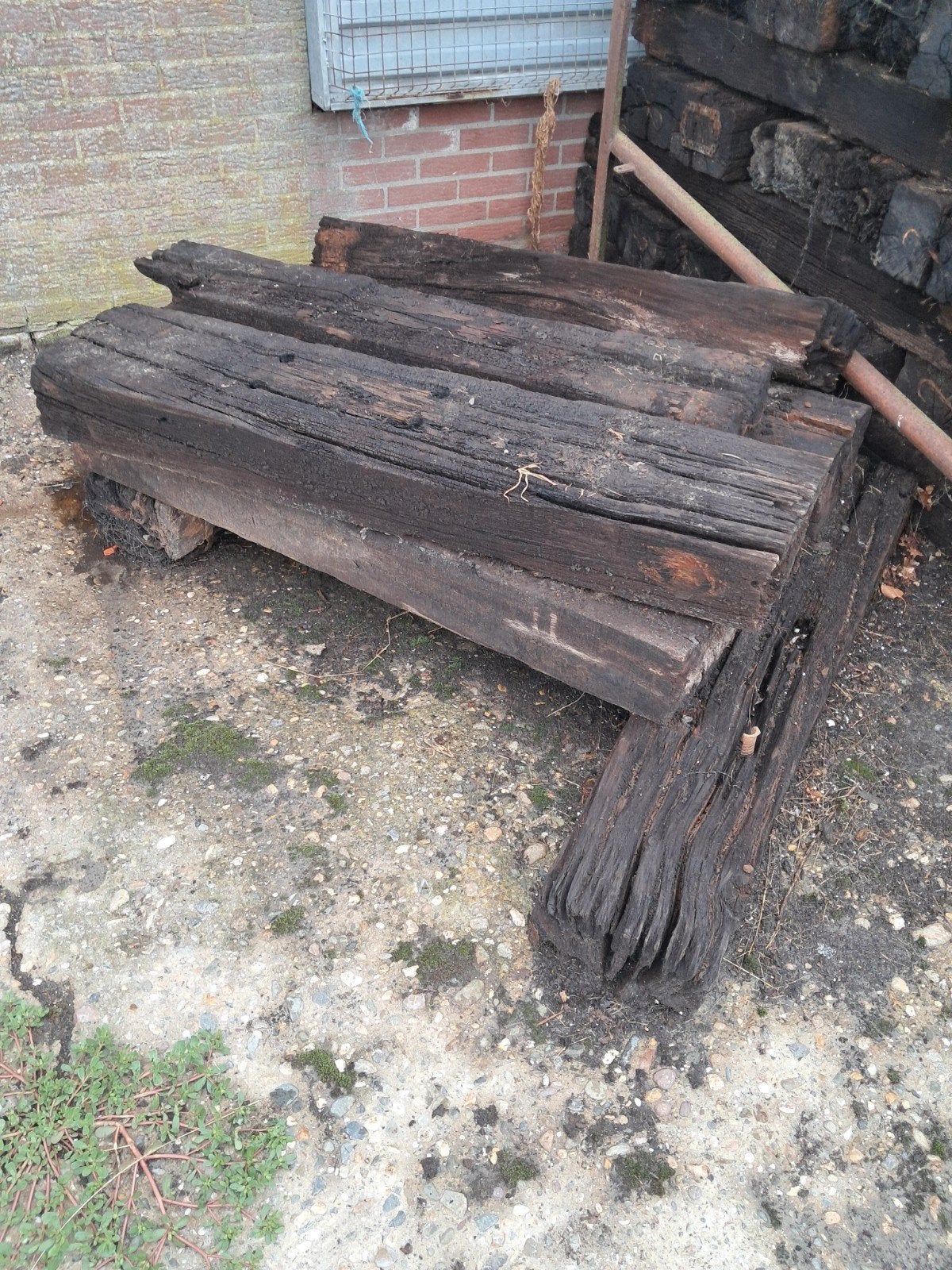 gratis ophalen bielzen 8 stuks +/-130cm, Tuin en Terras, Palen, Balken en Planken, Ophalen, Gebruikt, Minder dan 180 cm, Balken