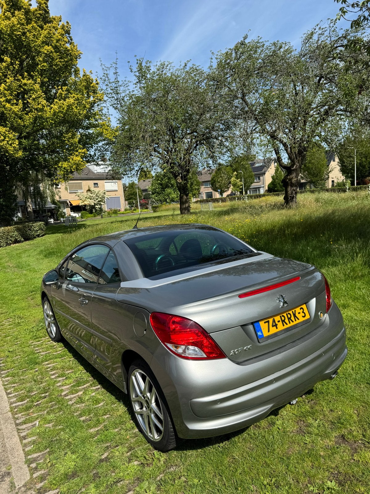 Peugeot 207 1.6 16V CC 88KW 2011 Grijs, Auto's, Voorwielaandrijving, 15 km/l, 4 cilinders, Cabriolet