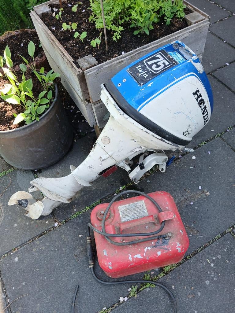 Honda buitenboordmotor 7.5 Pk kortstaart .defect vonkt niet, Ophalen of Verzenden