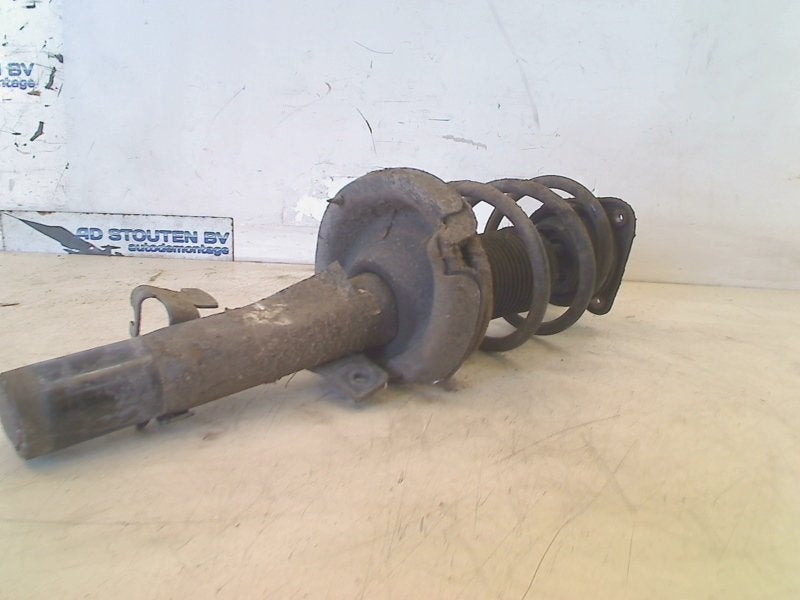 Veerpoot Links Voor Volvo V40 (MV) (2012-03/2016-12), Auto-onderdelen, Gebruikt, Siegburger Straße 229, Köln 50679, , Duitsland