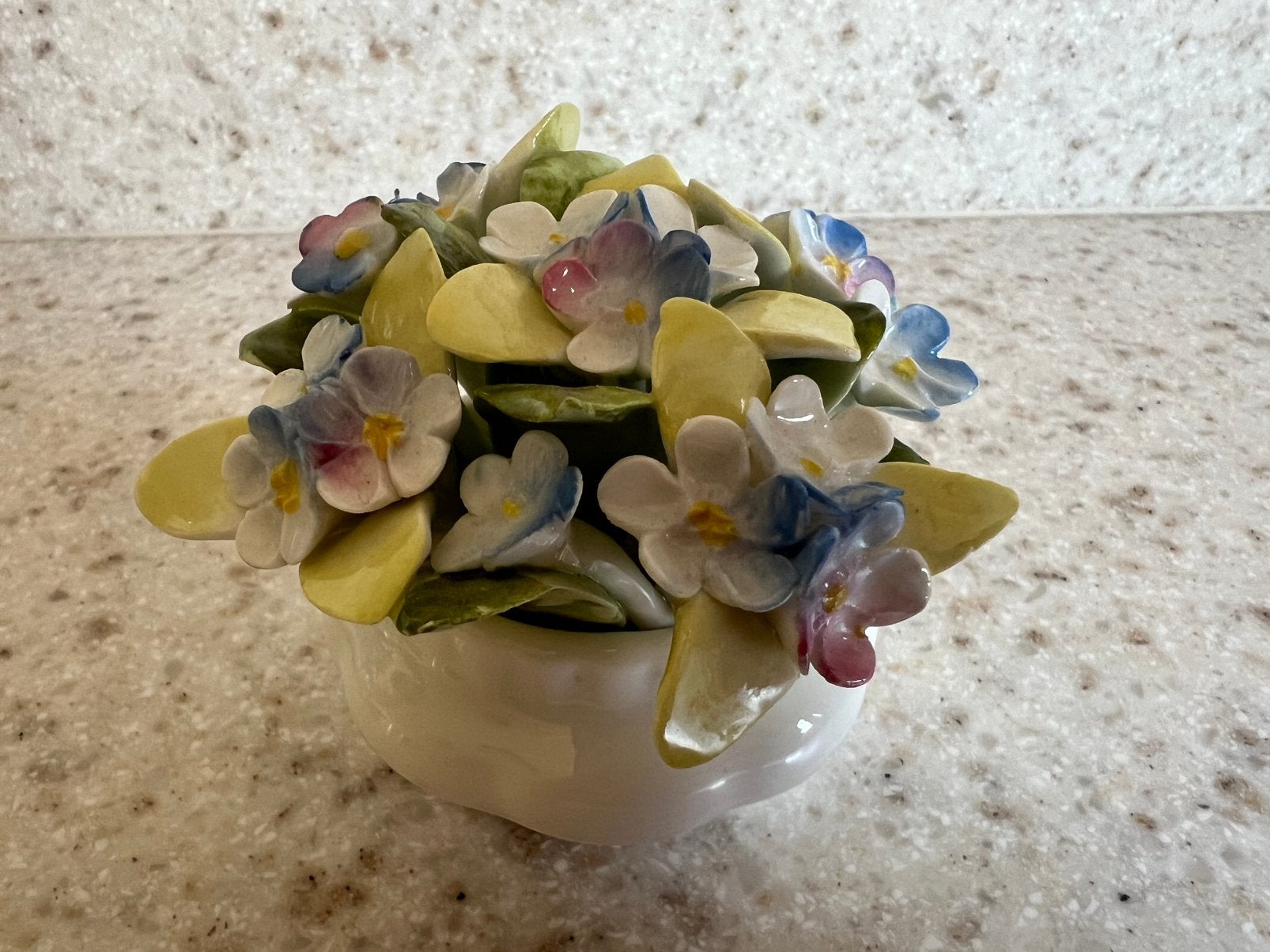 Royal Albert Mini bloemstukje Flower of the Month Julie, Verzenden