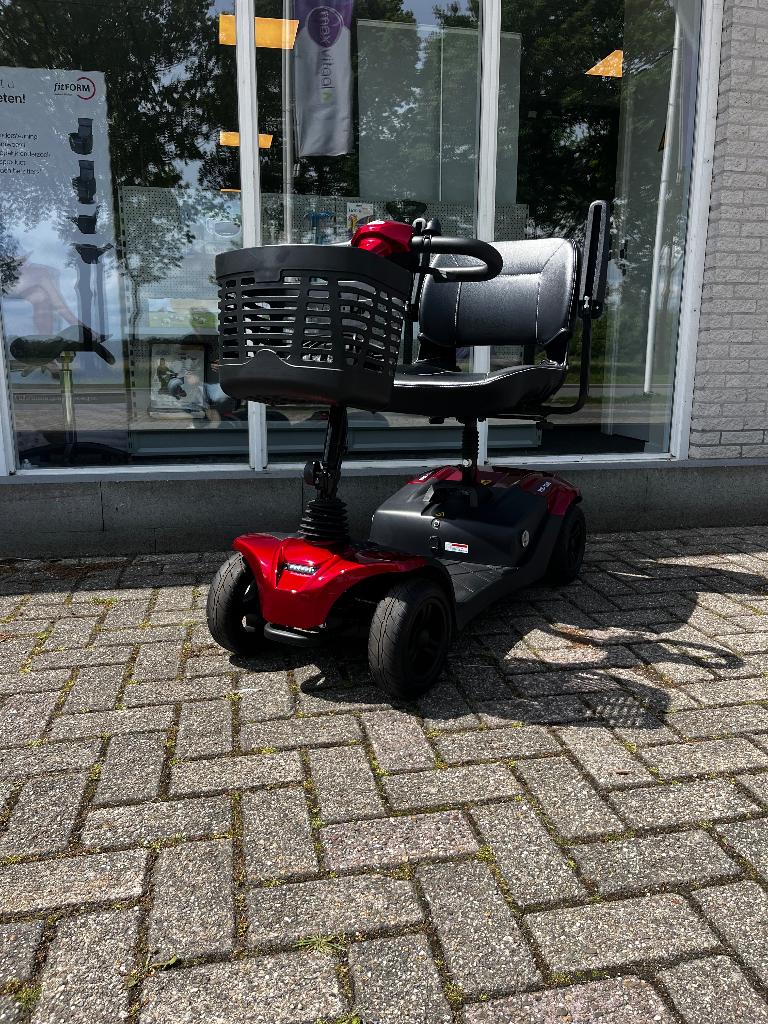 CTM HS-328 Scootmobiel, 10 km/u of minder, Zo goed als nieuw, CTM, 36 t/m 45 km