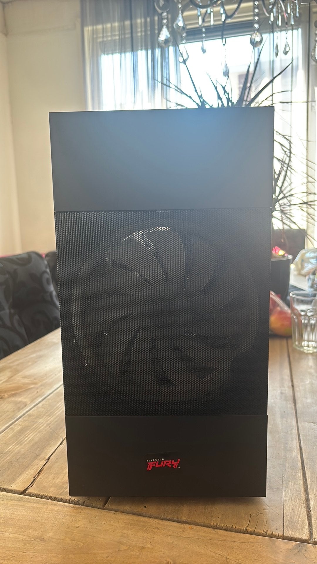 Gaming pc (stickers kunnen er af), Spelcomputers en Games, Games | Pc, Ophalen, Overige genres, 1 speler, Zo goed als nieuw
