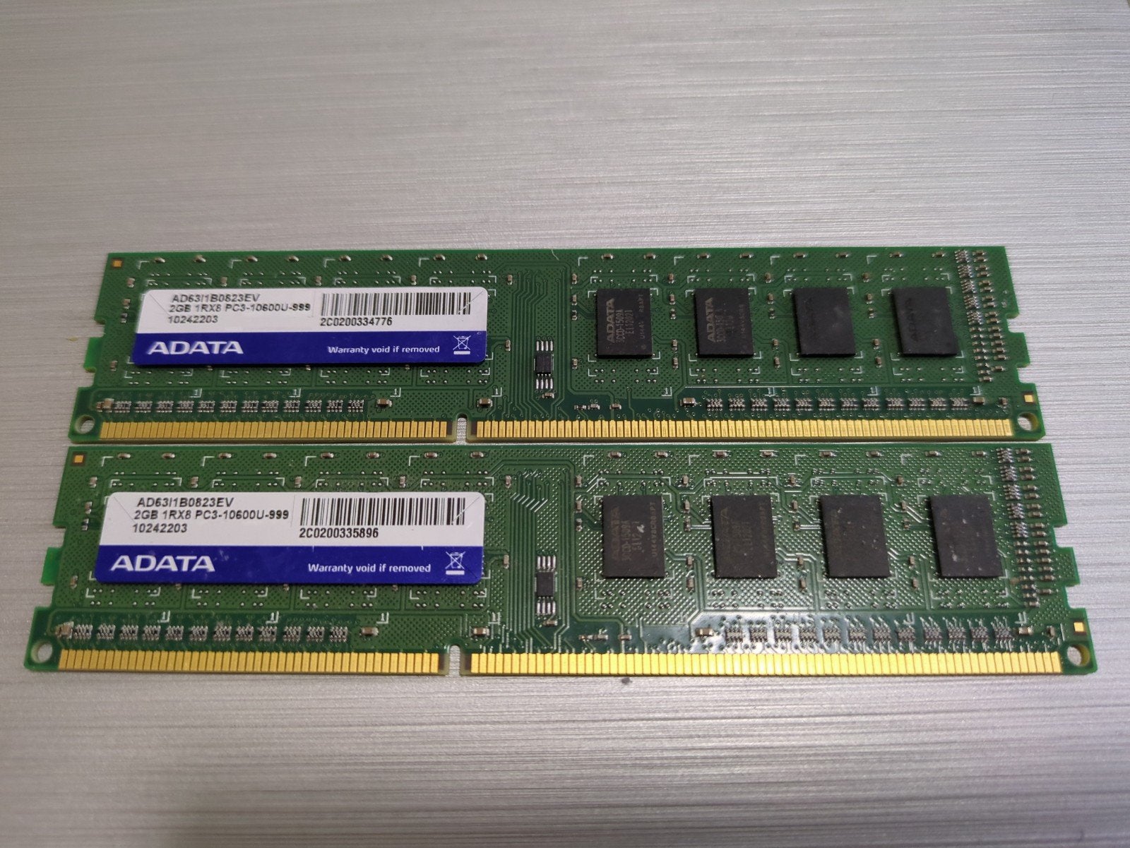ADATA 2x 2GB DDR3 RAM PC3-10600U-999 (Totaal 4GB), Gebruikt, Server, DDR3, Ophalen of Verzenden