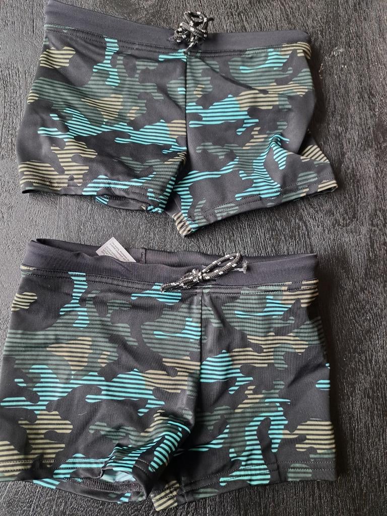 2 zwembroeken maat 110/116 - camouflage print, Ophalen of Verzenden, Zo goed als nieuw, C&A, Jongen