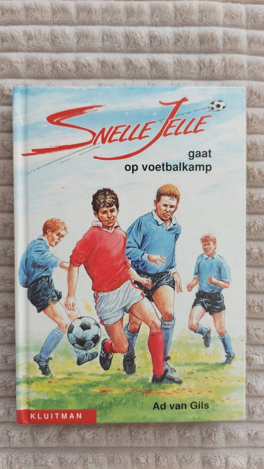 Snelle Jelle gaat op voetbalkamp - Ad van Gils, Ophalen of Verzenden, Zo goed als nieuw, Ad van Gils, Fictie