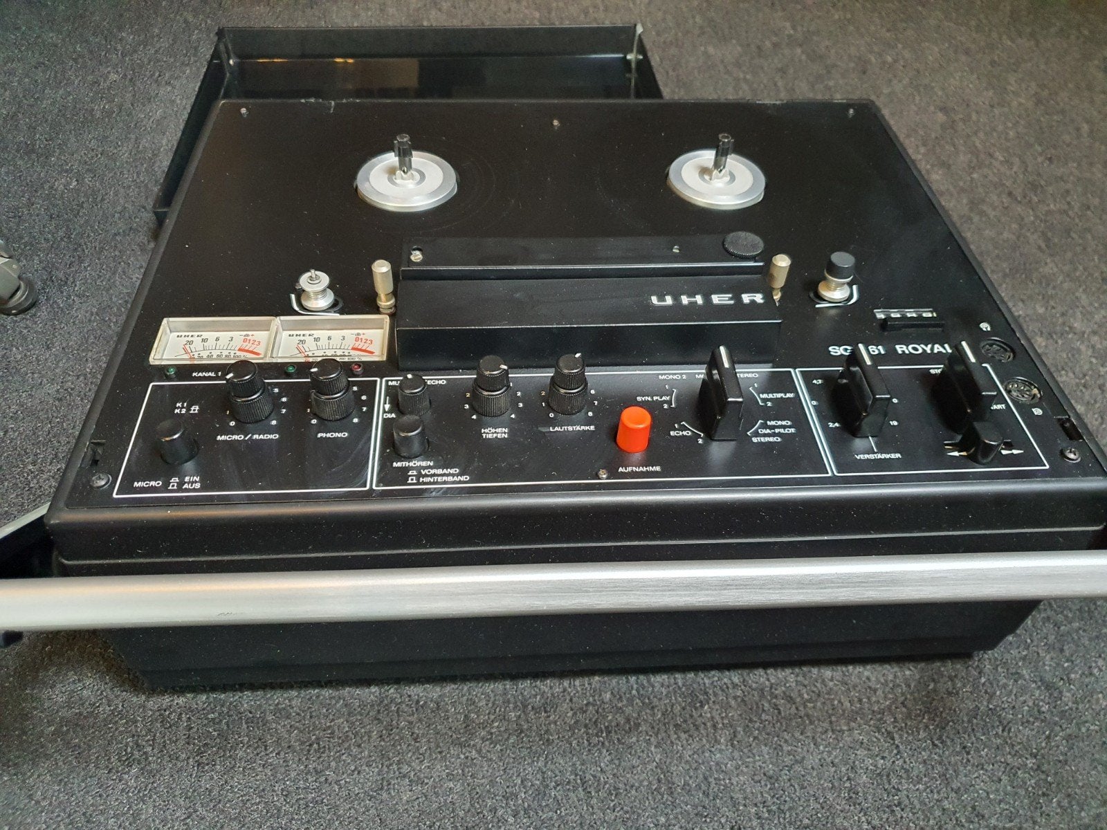Stereo bandrecorder Uher SG 561 royal werkt goed, Ophalen of Verzenden, Bandrecorder, Met stofkap