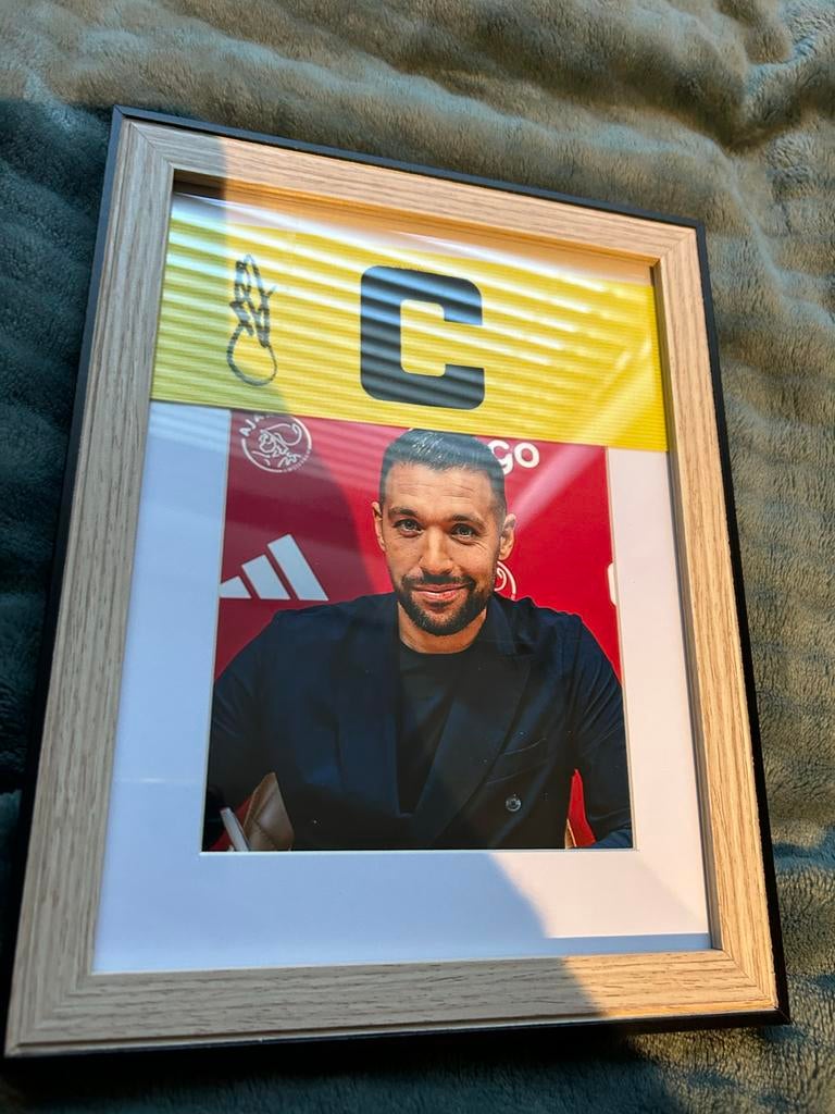 Farioli Ajax gesigneerde aanvoerdersband met videobewijs, Ophalen of Verzenden, Zo goed als nieuw, Ajax, Overige typen