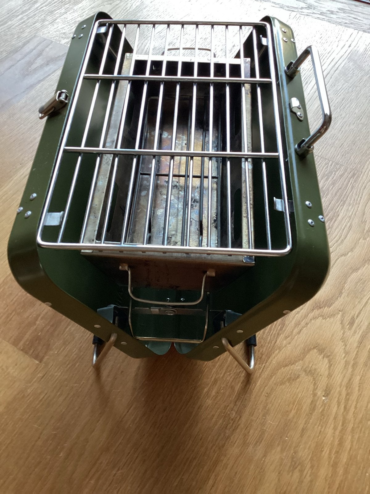 Kikkerland RVS Briefcase Barbecue - Draagbare Houtskool BBQ, Ophalen of Verzenden, Gebruikt