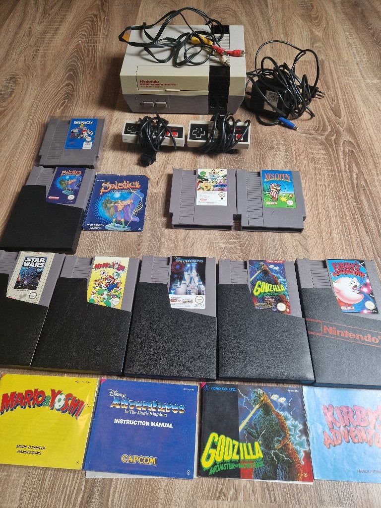 Nes Nintendo+9spellen, Ophalen of Verzenden, Gebruikt, Met 2 controllers, Met games