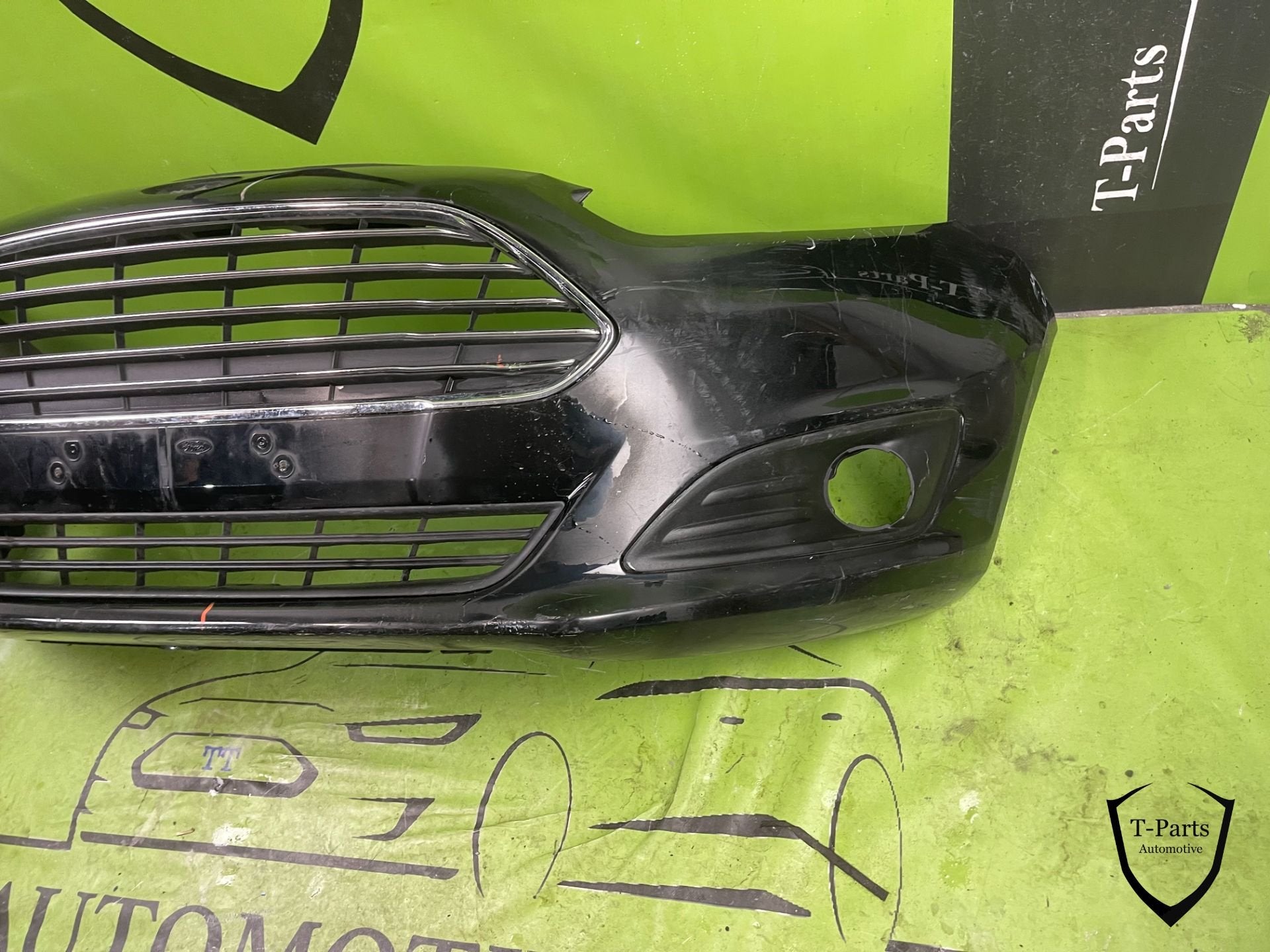 ford fiesta mk7 voorbumper bumper grille rooster 1814802, Auto-onderdelen, Gebruikt, Info@ford.com, Ophalen of Verzenden, Ford