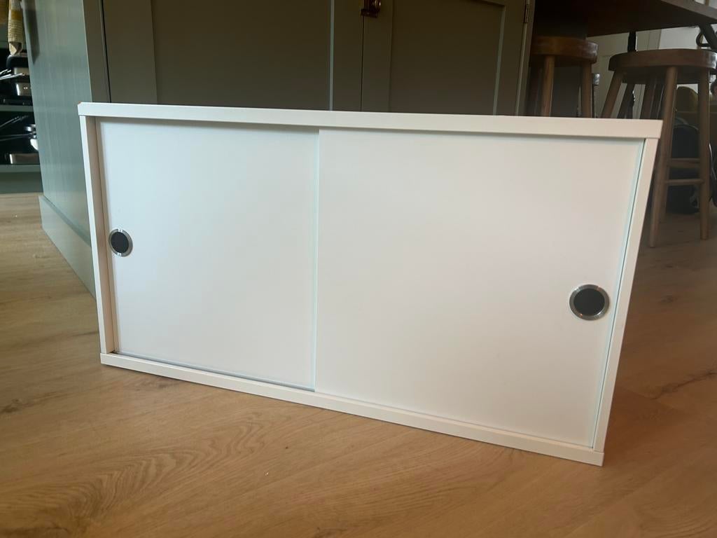 String Furniture Kast met schuifdeur 78 x 30 x 42 cm wit, Ophalen, Overige materialen, Gebruikt, Minder dan 150 cm