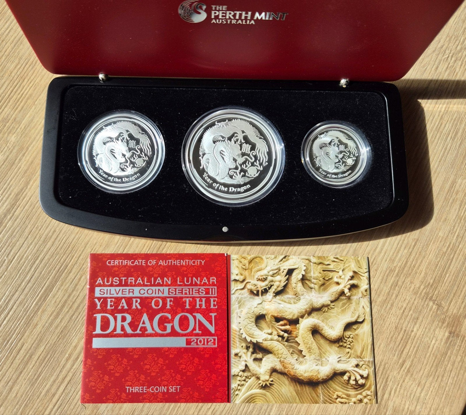 Three-coin set Year of the Dragon 2012, Ophalen of Verzenden, Zilver