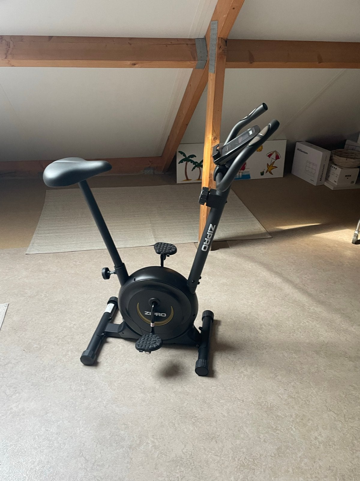 Zipro Hometrainer - Nieuw Coevorden Drenthe, Ophalen, Zo goed als nieuw, Metaal, Benen