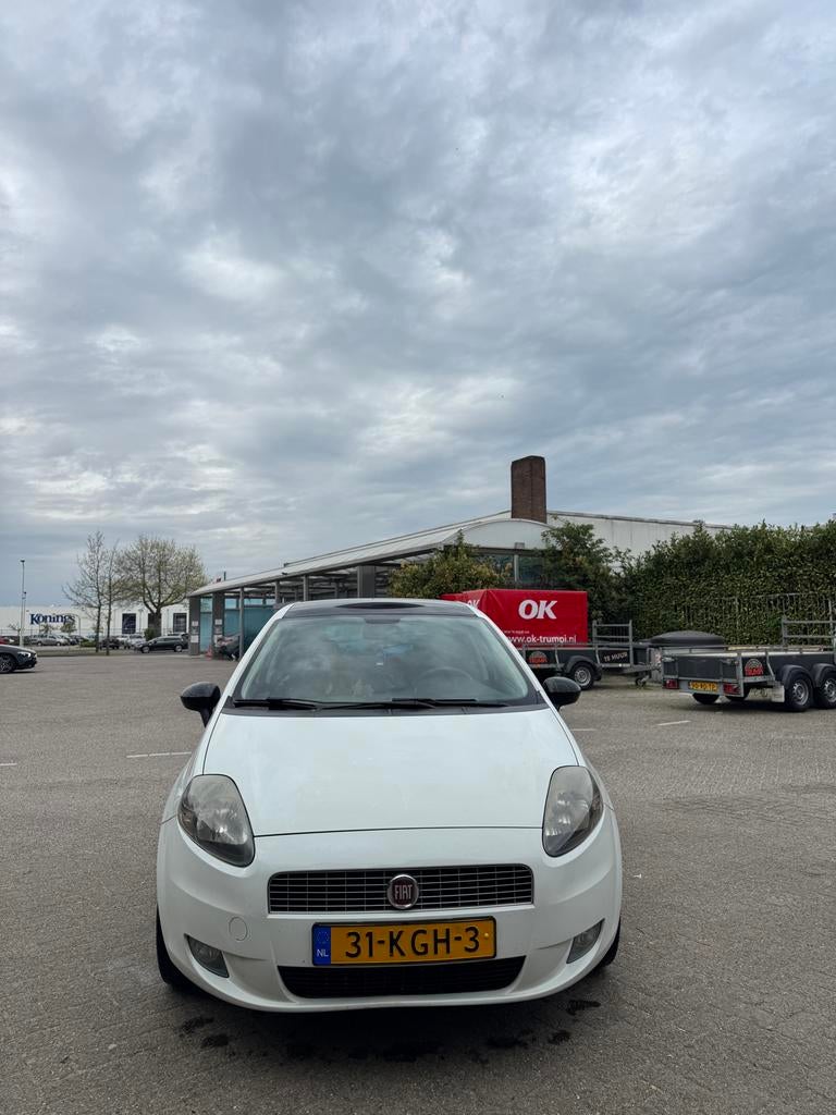 Fiat Punto, Auto's, Voorwielaandrijving, 40 €/maand, 4 cilinders, 400 kg