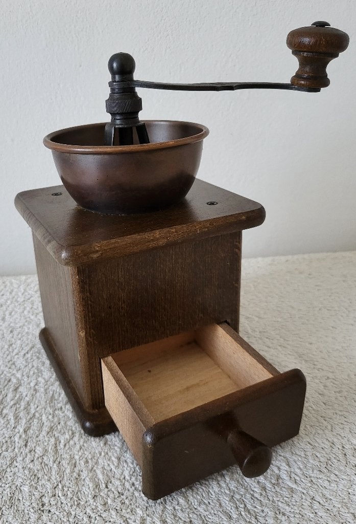 antieke houten koffiemolen+open trechter vintage/retro, Verzenden
